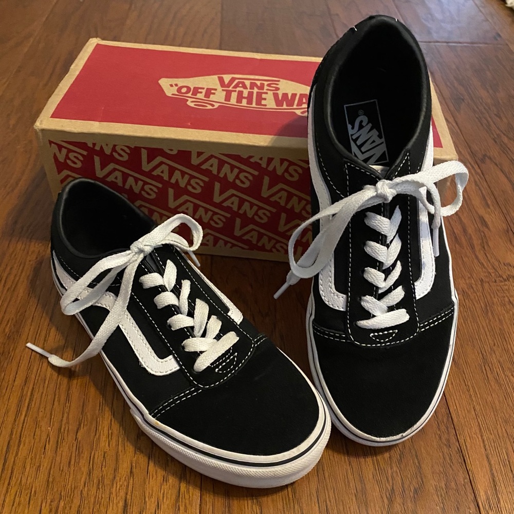 Boy’s Vans Ward Low Skate Shoes